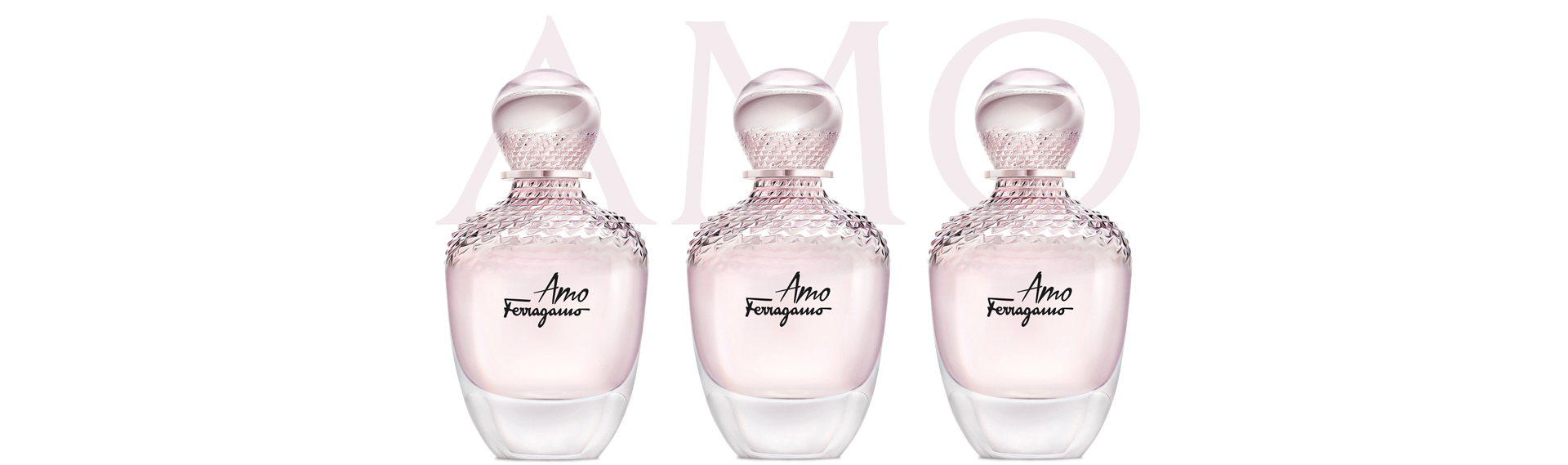 Montage de trois flacons du parfum féminin Amo de Ferragamo